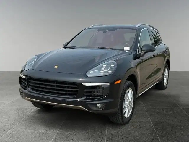 2017 Porsche Cayenne S / AWD