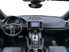 2017 Porsche Cayenne S / AWD - Photo 12