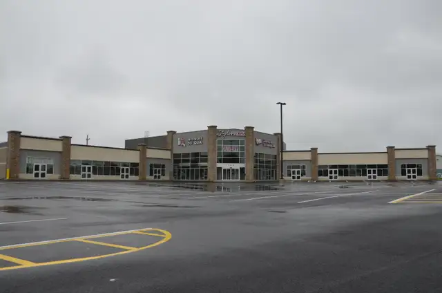 Espace commercial / Commercial Space