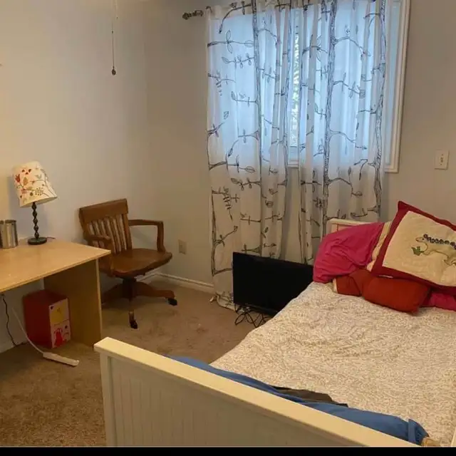 Burlington Cozy Room