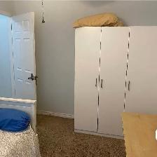 Burlington Cozy Room - Photo 4
