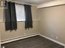 Spacious Apartment Available! - Photo 6