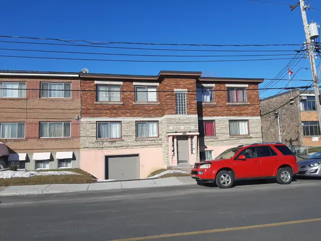 Newly renovated 4 1/2 apt for rent LaSalle Montreal