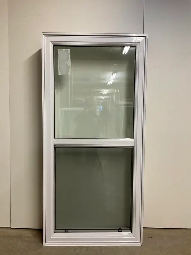 10728GH Fenêtre Guillotine HYBRIDE Blanc simple 32 3/4 x 68
