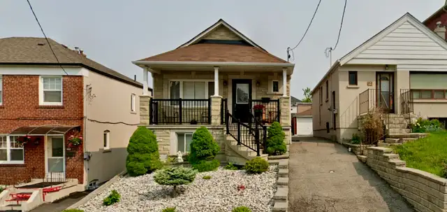 Cozy One Bed Basmt Apt at Keele & Eglinton