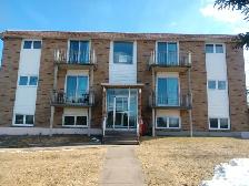 Available August 1st, 2 bedroom apartment, West.
