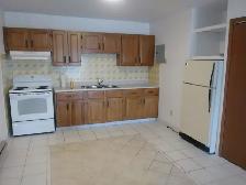 Available August 1st, 2 bedroom apartment, West. - Photo 6