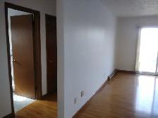 Available August 1st, 2 bedroom apartment, West. - Photo 8