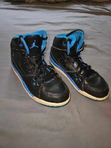 Jordan 1 Flight 2 Mid Sneakers