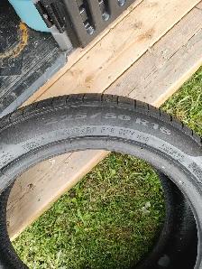 FREE. RUN FLAT TIRE, 225 50 R18 - Photo 2