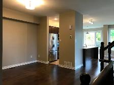 End Unit Townhouse, Townhome in Kanata Lakes for Rent - Photo 4