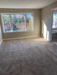 End Unit Townhouse, Townhome in Kanata Lakes for Rent - Photo 11