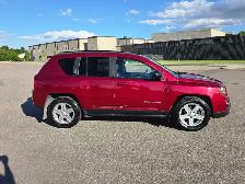 2012 jeep compass north edition 4WD 4X4 suv - Photo 10