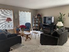 Large Bright 2 Bedroom 1 Bedroom Suite Near College - Photo 2