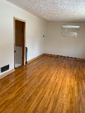 3 Bedroom Highland-Park Main-Floor for Rent in NW, Calgary - Photo 2