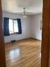 3 Bedroom Highland-Park Main-Floor for Rent in NW, Calgary - Photo 6