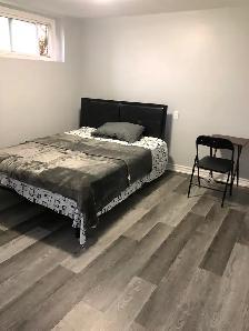 Furnished room, private washroom Rent for Couple/Professional - Photo 2