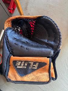 Men’s used Flite Goalie Pads, Glove, Blocker and Goalie Sticks - Photo 2
