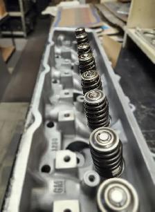 Tête de Moteur GM (Casting 706) / Aluminum Cylinder Head - Photo 5