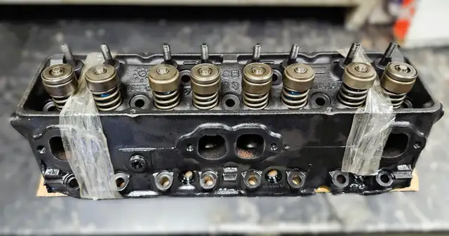 Culasse en Fonte/Cast Iron Cylinder Head/GM 12 (Casting 3970126)