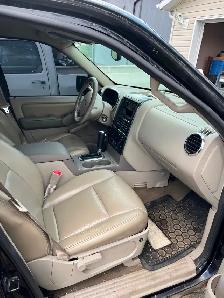 2007 Ford Explorer XLT 4x4 - Photo 7