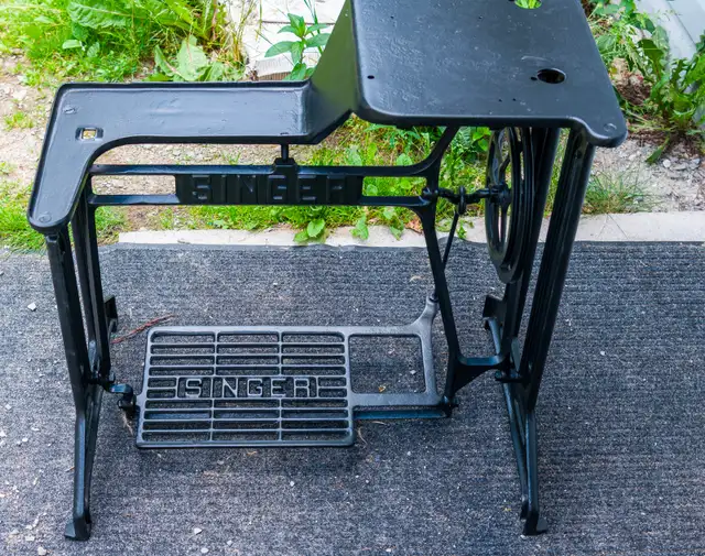 Singer Cast Iron Treddle Sewing Table