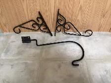 Hanging plant hooks for outdoors - Photo 3