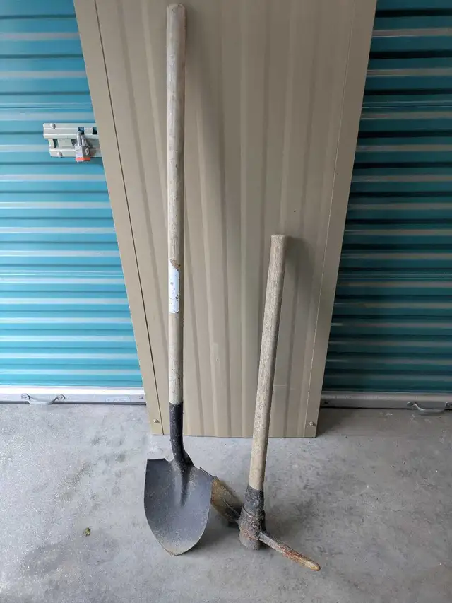 shovel and maddock