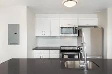 Studio Apartment for Rent - 350 The East Mall - Photo 5