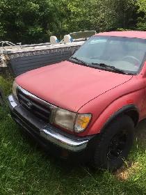 2000 Toyota Tacoma SR5 4x4 automatic $2000 or best offer - Photo 4
