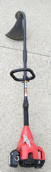 HOMELITE 2 CYCLE GAS GRASS / WEED TRIMMER - Photo 3