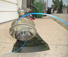 HOMELITE 2 CYCLE GAS GRASS / WEED TRIMMER - Photo 5