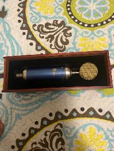 Blue Bluebird Condenser Microphone – Excellent Condition
