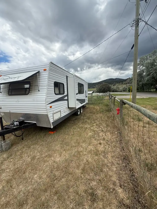 2006 24ft Pioneer Travel Trailer