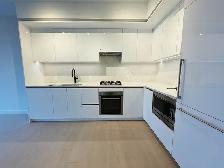 Central Park House – Brand New 1 Bedroom   Den - Near Metrotown - Photo 3