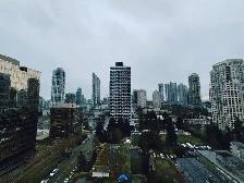 Central Park House – Brand New 1 Bedroom   Den - Near Metrotown - Photo 9