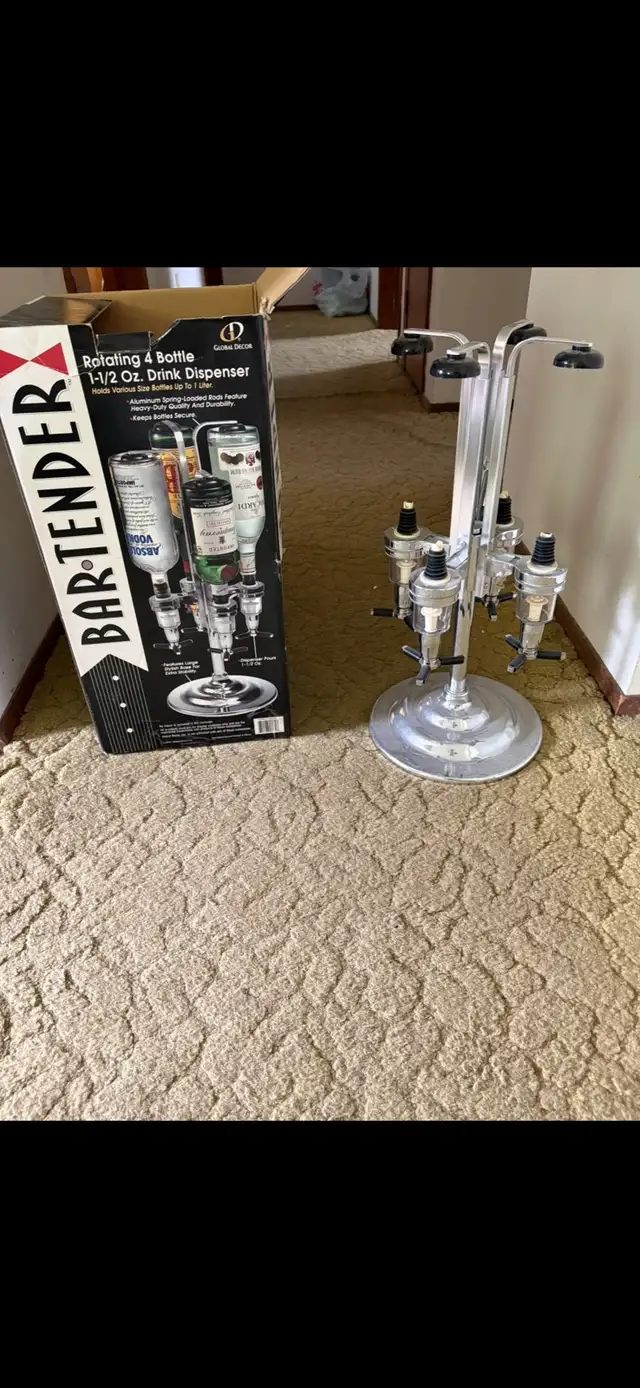 Global Decor Bar-Tender Rotating 4 Bottle Drink Dispenser
