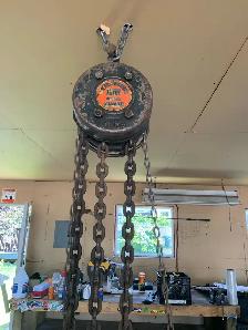 Westward 1.5 tons hoist $125.00