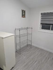 Small room for rent