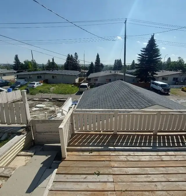 Master Room and Bsmt Room in Large House. 2 New Roommates Wanted