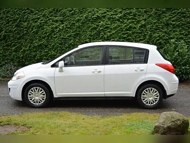 2011 Nissan Versa 1.8