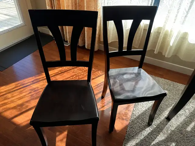 Dining Table and 8 Chairs