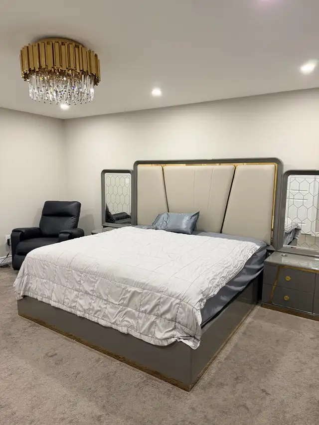 Premium King Bedroom Set   Sleepwell Mattress