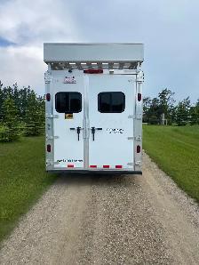 4 Horse living quarters - Photo 4