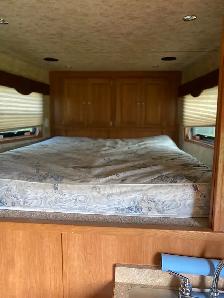 4 Horse living quarters - Photo 10