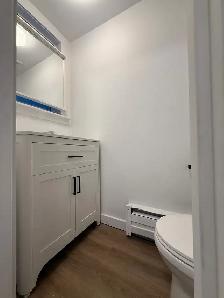 3 BED 1.5 BATH beautiful townhome. Includes heat $2150 - Photo 4