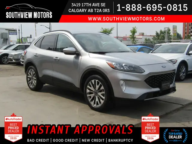 2022 Ford Escape Titanium AWD 2.0L | Navi | Carplay | Blind Spot