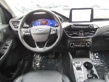 2022 Ford Escape Titanium AWD 2.0L | Navi | Carplay | Blind Spot - Photo 2