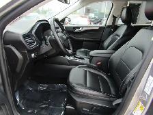 2022 Ford Escape Titanium AWD 2.0L | Navi | Carplay | Blind Spot - Photo 14