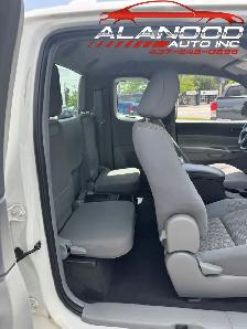 2013 Toyota Tacoma Base 4x2 Regular Cab Manual (CERTIFIED) - Photo 12